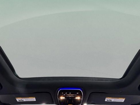 Certified 2025 Mercedes-Benz GLC 300 4MATIC image 11