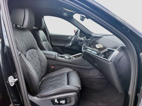 Used 2025 BMW X6 xDrive40i w/ Climate Comfort Package AWD/4WD image 15