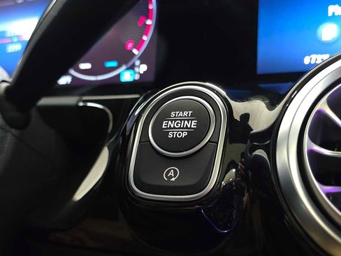 Used 2026 Mercedes-Benz GLA 250 4MATIC image 34