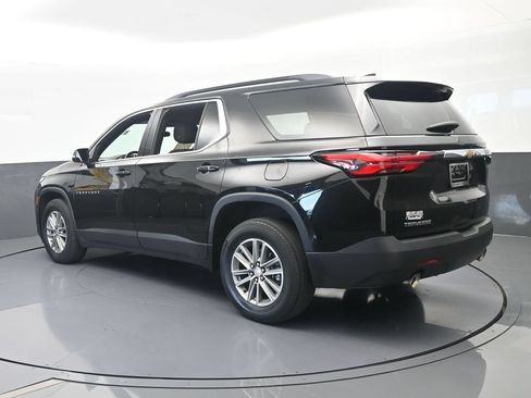 Used 2023 Chevrolet Traverse LT FWD image 4