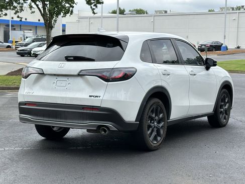 Used 2023 Honda HR-V Sport image 11