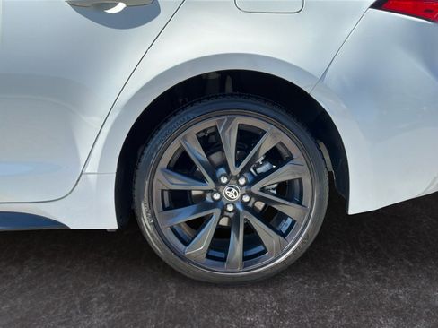 Used 2024 Toyota Corolla SE w/ SE Package FWD image 9