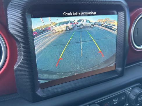 Used 2018 Jeep Wrangler Unlimited Rubicon image 25