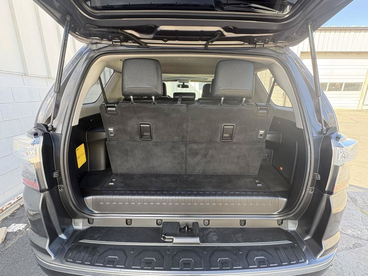 Used 2018 Toyota 4Runner Limited AWD/4WD image 9