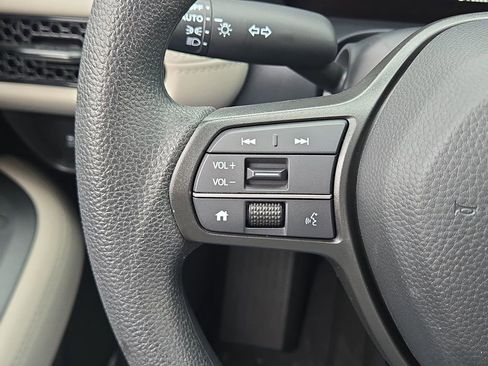 Certified 2026 Honda HR-V LX image 28