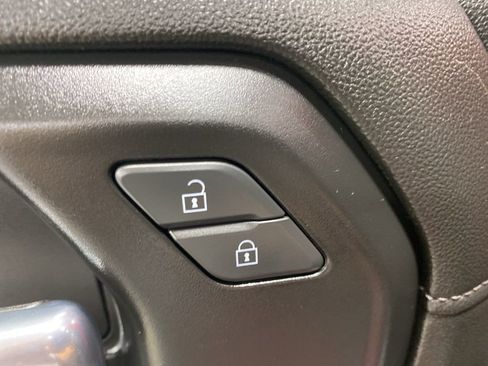 Used 2021 Chevrolet Silverado 2500 LT w/ Convenience Package image 28