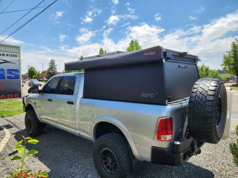 Used 2017 RAM 2500 Laramie AWD/4WD image 40