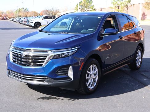 Used 2023 Chevrolet Equinox LT image 28