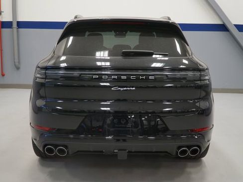 New 2026 Porsche Cayenne image 7