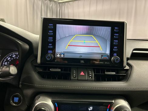 Used 2019 Toyota RAV4 XLE Premium w/ Cold Weather Package AWD/4WD image 16