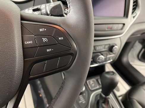 Used 2022 Jeep Cherokee Trailhawk w/ Sound & Nav Group image 17