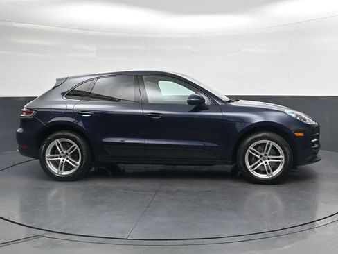 Used 2021 Porsche Macan AWD/4WD image 3