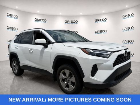 Used 2024 Toyota RAV4 XLE w/ Convenience Package FWD image 1