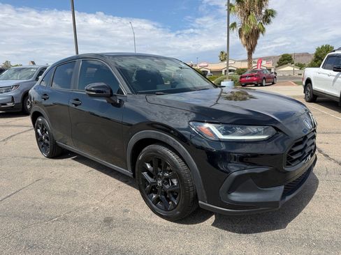 Used 2024 Honda HR-V Sport image 3