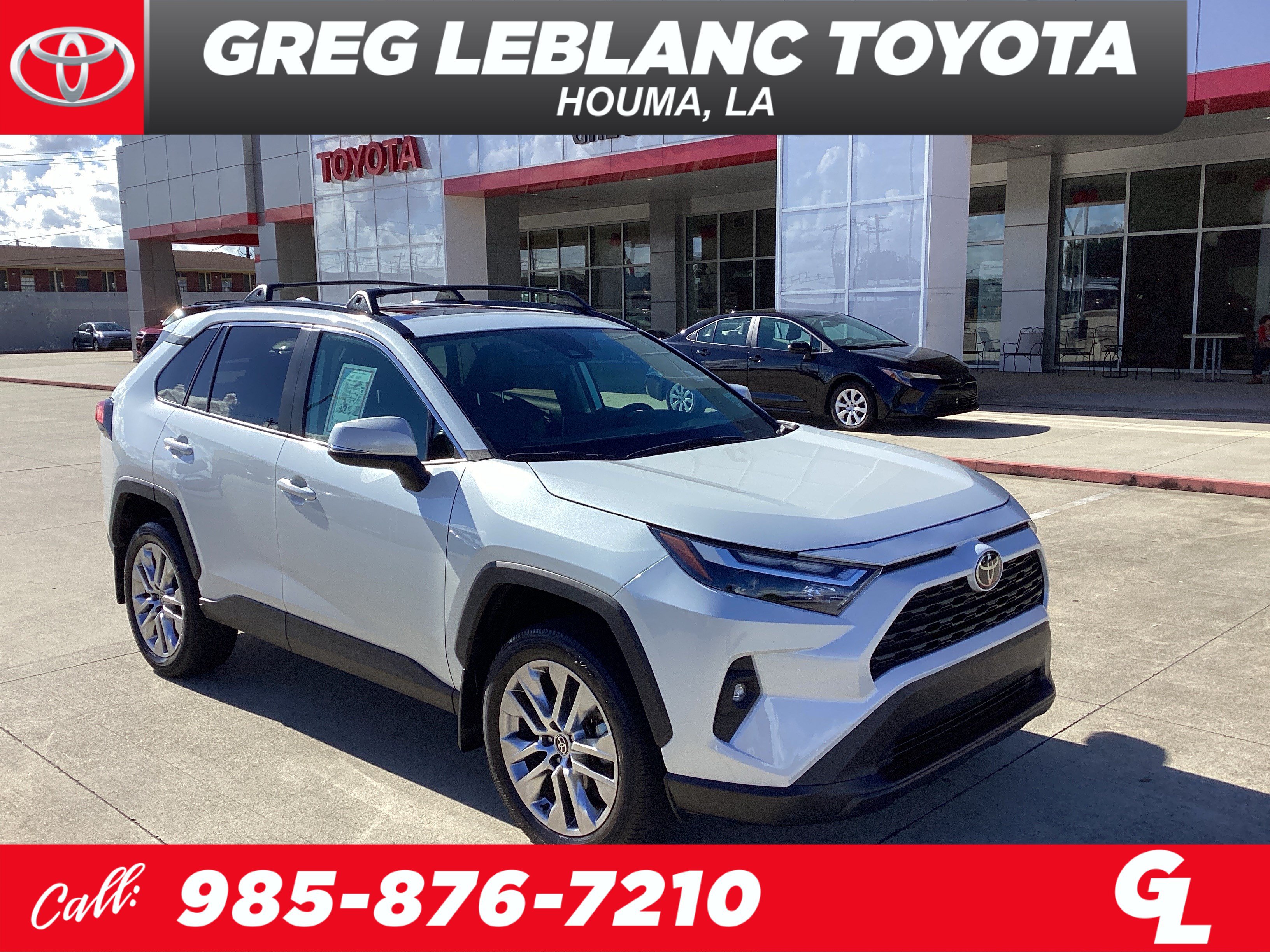 Used 2024 Toyota RAV4 XLE Premium FWD image 1