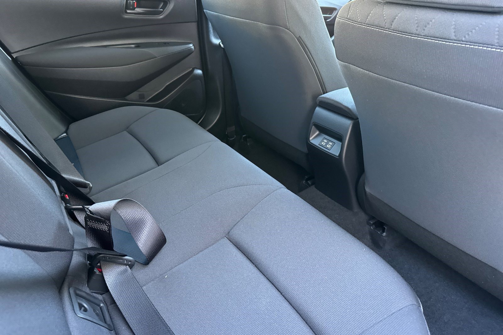 Used 2026 Toyota Corolla LE FWD image 30