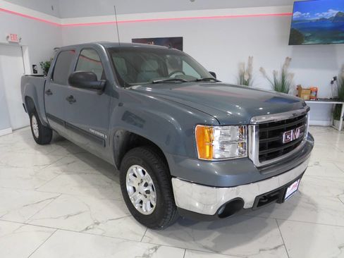 Used 2007 GMC Sierra 1500 SLE RWD image 1