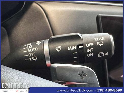 Used 2023 Land Rover Range Rover Sport SE Dynamic image 24