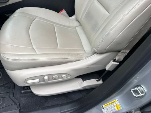 Used 2021 Buick Enclave Premium w/ Sun and Sites Package FWD image 27