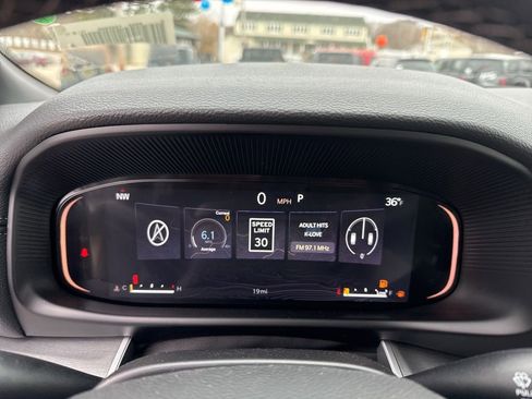 New 2026 Jeep Grand Wagoneer 4WD w/ Premium Group I image 11