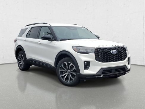 New 2026 Ford Explorer ST-Line AWD/4WD image 2