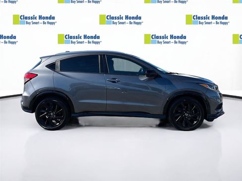 Used 2022 Honda HR-V Sport image 9