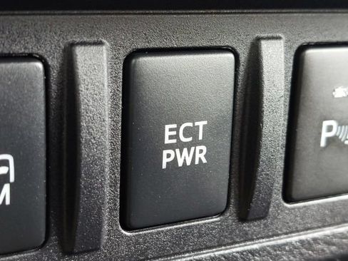 Certified 2022 Toyota Tacoma TRD Off-Road w/ Technology Package AWD/4WD image 20