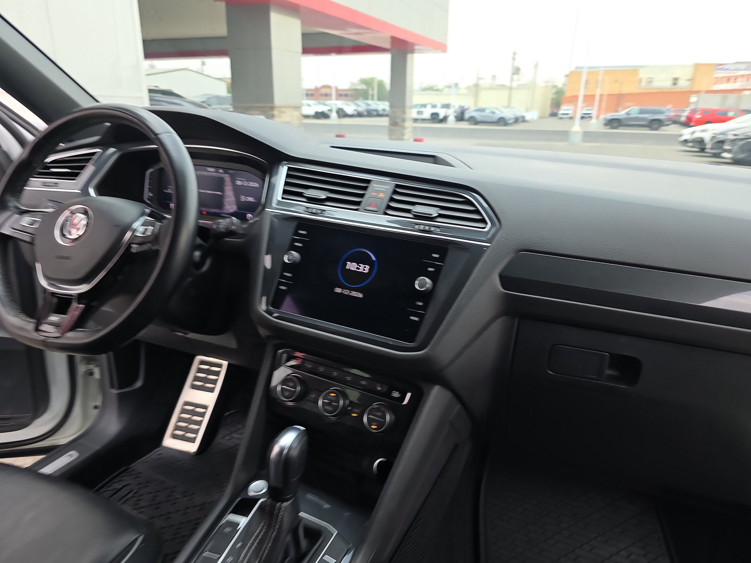 Used 2021 Volkswagen Tiguan SEL Premium R-Line AWD/4WD image 18