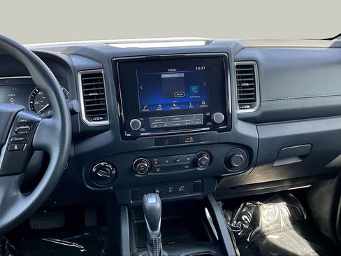 Used 2023 Nissan Frontier SV w/ Technology Package AWD/4WD image 13