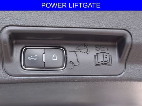 Used 2025 Ford Explorer Active w/ Active Comfort Package AWD/4WD image 8