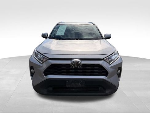 Used 2019 Toyota RAV4 XLE Premium AWD/4WD image 2