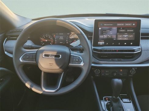 Certified 2024 Jeep Compass Sport image 13