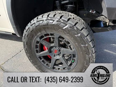 New 2026 Chevrolet Silverado 1500 ZR2 w/ Dark Appearance Package AWD/4WD image 10