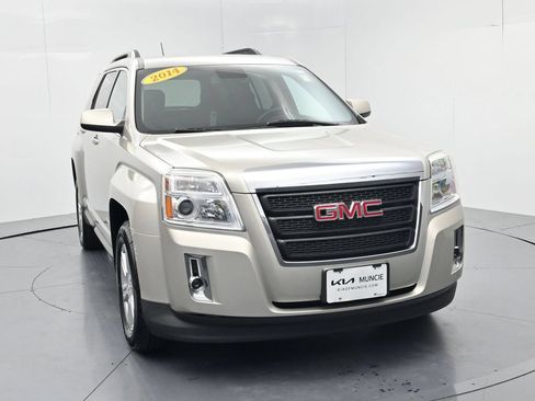 Used 2014 GMC Terrain SLE w/ Convenience Package FWD image 2