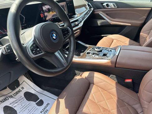 Used 2024 BMW X5 xDrive50e w/ Executive Package AWD/4WD image 30