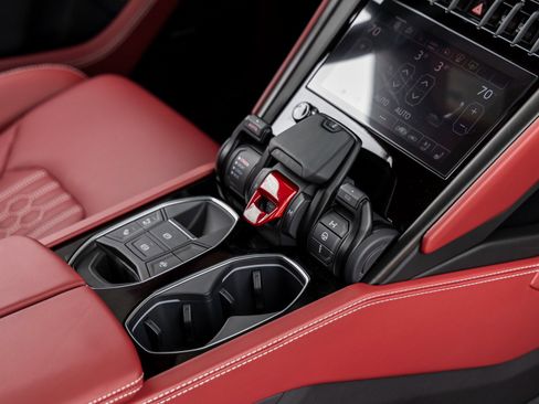 Used 2024 Lamborghini Urus S image 32