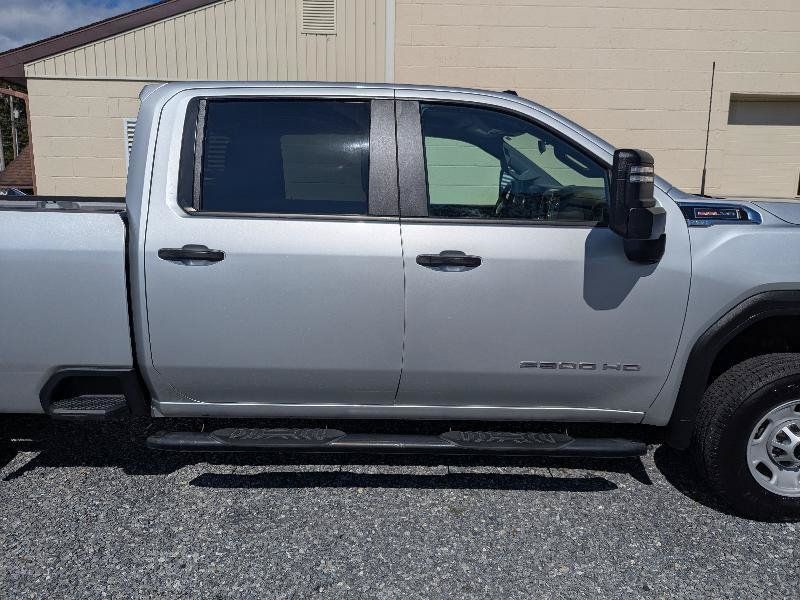 Used 2020 GMC Sierra 2500 4x4 Crew Cab w/ Convenience Package image 9