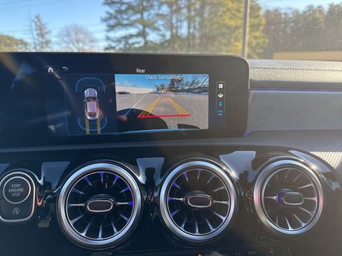 Used 2025 Mercedes-Benz CLA 250 4MATIC image 13