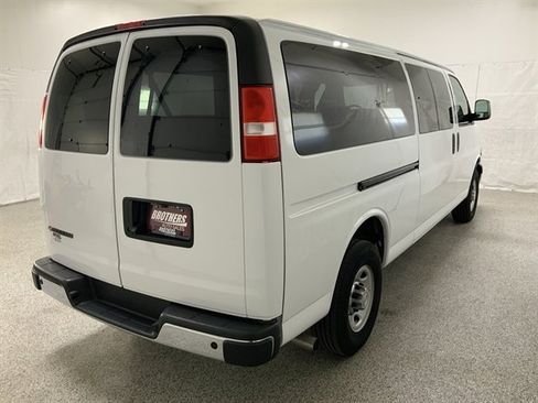 Used 2024 Chevrolet Express 3500 LT w/ LT Preferred Equipment Group image 5