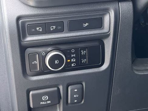 Used 2023 Ford F150 Lariat image 29