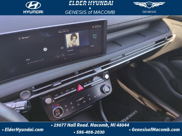 Certified 2025 Hyundai Tucson Limited AWD/4WD image 11