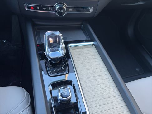 New 2026 Volvo XC60 B5 Plus w/ Protection Package Premier image 16