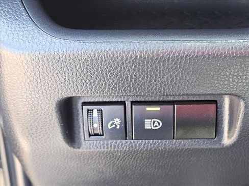 Used 2024 Toyota RAV4 XLE FWD image 15