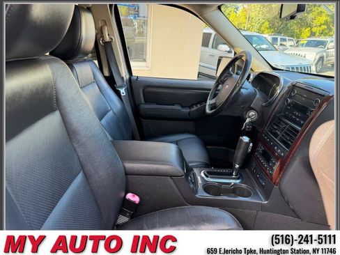 Used 2010 Ford Explorer Limited image 27