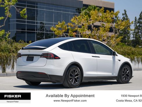 Used 2023 Tesla Model X AWD/4WD image 3