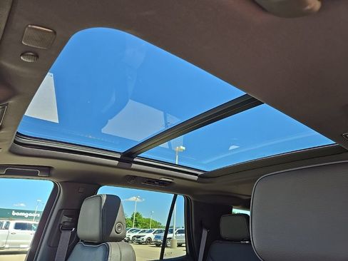 Used 2022 GMC Yukon Denali AWD/4WD image 29