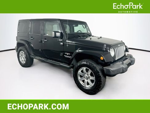 Used 2017 Jeep Wrangler Unlimited Sahara w/ Connectivity Group AWD/4WD image 1