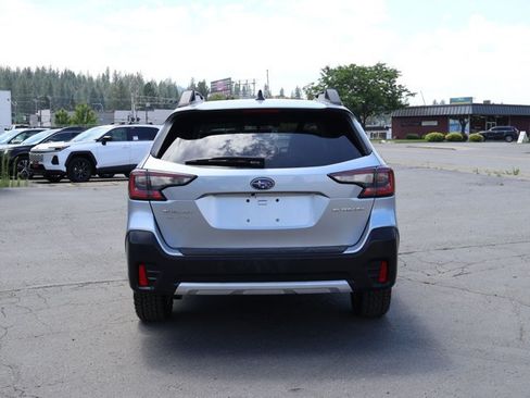 Used 2022 Subaru Outback Limited AWD/4WD image 8