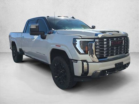 Used 2024 GMC Sierra 2500 Denali w/ Denali Reserve Package image 3