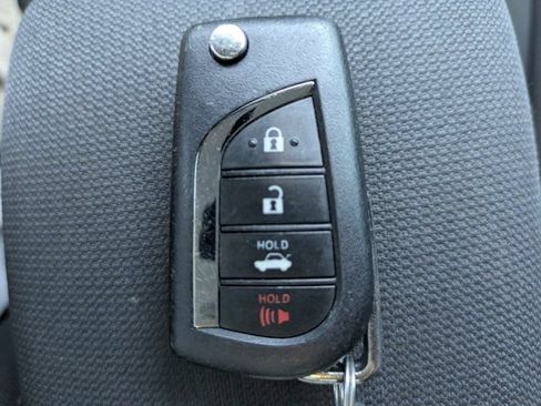Used 2025 Toyota Corolla LE FWD image 27